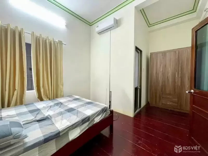Bán nhanh nhà 1 trệt 2 lầu.mặt tiền đường Hải Đức, nhà full nội thất gồm 3pn phong thờ bếp 3 wc.sân thượng.