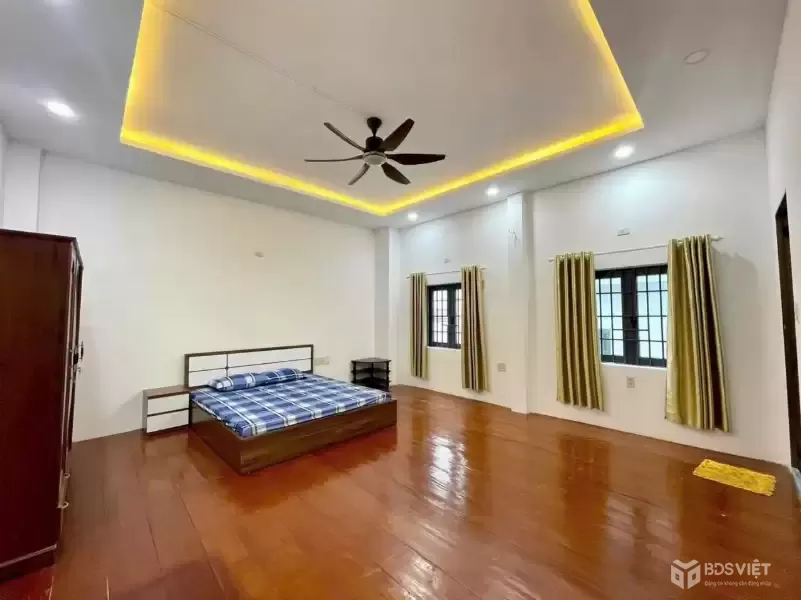 Bán nhanh nhà 1 trệt 2 lầu.mặt tiền đường Hải Đức, nhà full nội thất gồm 3pn phong thờ bếp 3 wc.sân thượng.