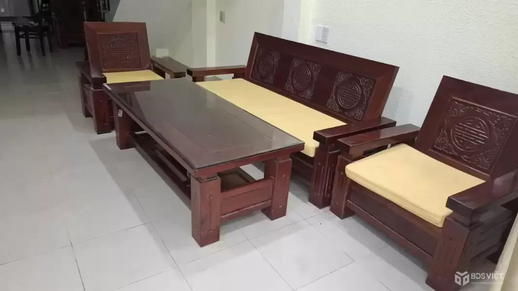 Bán nhanh nhà 1 trệt 2 lầu.mặt tiền đường Hải Đức, nhà full nội thất gồm 3pn phong thờ bếp 3 wc.sân thượng.
