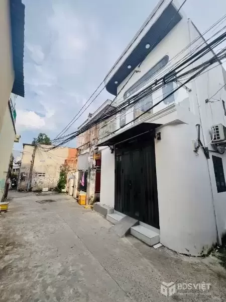 Bán Gấp Nhà Hẻm Huỳnh Tấn Phát Q7, 32m2, 2 Tầng, Giá Hời Chỉ 2.9 Tỷ, Sổ Hồng