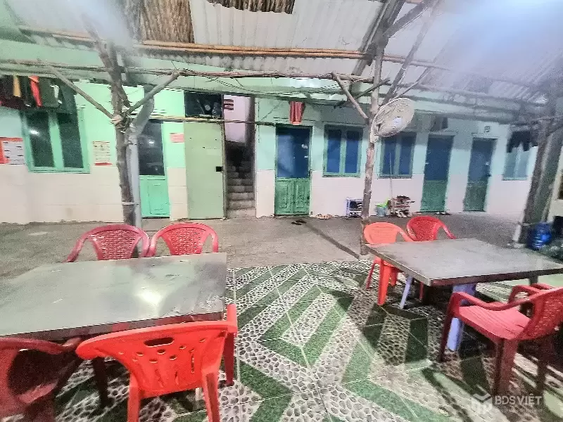 BÁN DÃY TRỌ 2 TẦNG + QUÁN CAFE – THU NHẬP 240TR/NĂM – MẶT TIỀN ĐƯỜNG KÍNH NỔI, DĨ AN