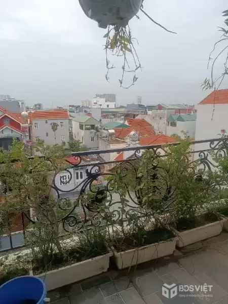 Bán nhà Văn Tiến Dũng 42m2, 5 tầng, ô tô tránh trước cửa, gần Vinhomes Wonder