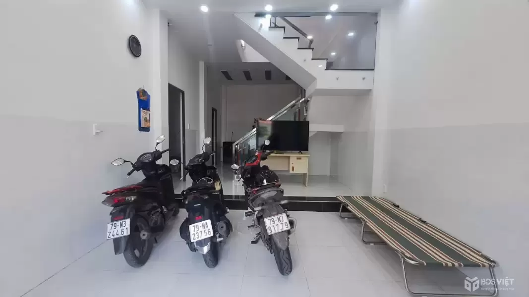  Chính chủ cần bán nhà Diên An căn góc - Cạnh kđt Phú Ân Nam 2