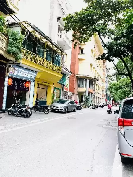 ĐẦU TƯ TÂY HỒ – LÔ ĐẤT HIẾM, KHAI THÁC DÒNG SIÊU LỢI NHUẬN