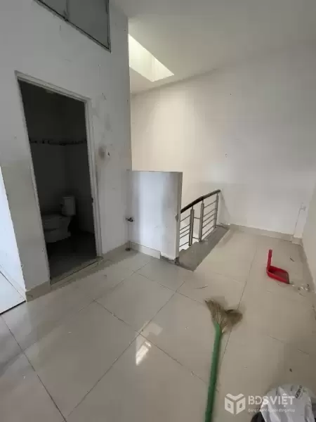 Nhà Gần Chợ Liên Khu 5-6 Sổ Hồng Riêng 58m²(4 x 14.5m) Giá Chỉ 3,5 Tỷ