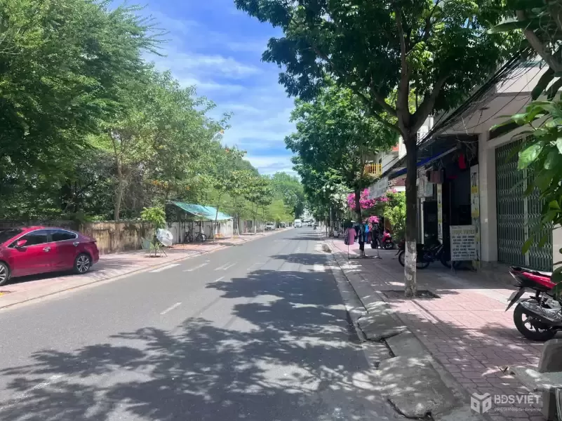 Bán đất tặng nhà cấp 4 mặt tiền Nguyễn Lộ Trạch, P.Nam Nha Trang (Vĩnh Nguyên) Giá 9,1 tỷ