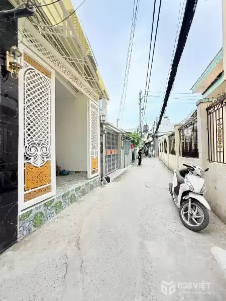 Nhà Đẹp 1 Lầu – Mặt Tiền Kinh Doanh – Xe Hơi Tới Nhà –Nhà Bè Gần Quận 7