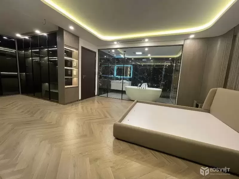 BÁN NHÀ MẶT HỒ LONG BIÊN - VIEW HỒ CỰC THOÁNG ĐẸP, GẦN CẦU LONG BIÊN