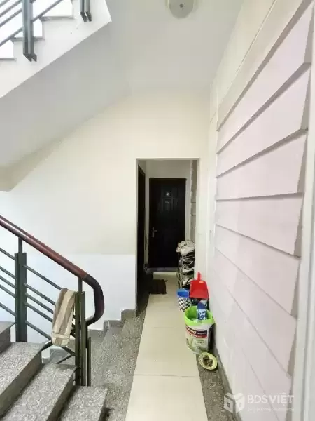 Nhà MT gần Hoàng Hoa Thám, cạnh nhà ga T3