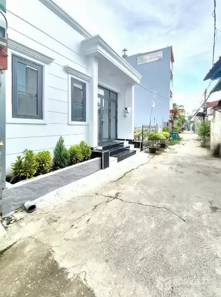 Nhà cấp 4 diện tích gần 90m² chỉ % tỷ 9, hẻm ô tô 1627 Huỳnh Tấn Phát, Q7