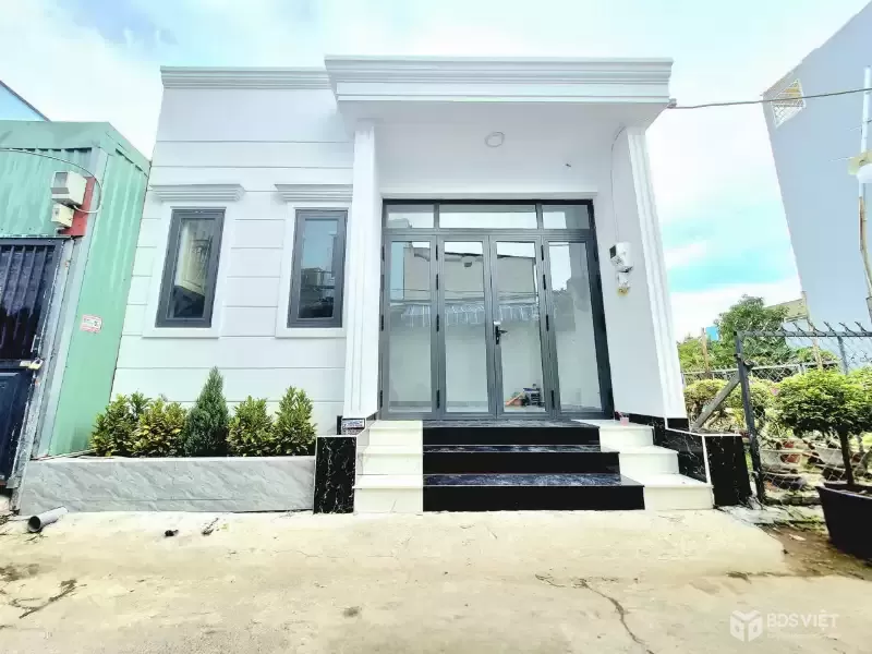 Nhà cấp 4 diện tích gần 90m² chỉ % tỷ 9, hẻm ô tô 1627 Huỳnh Tấn Phát, Q7