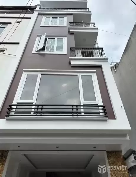 NHÀ ĐẸP KHU VỰC ĐƯỜNG PHẠM VĂN ĐỒNG-  CẦU THĂNG  LONG 
DT30M2 - 5 TẦNG - GIÁ HƠN 5 TỶ - GOI CHO EM NGAY