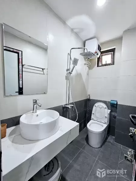 NHÀ ĐẸP KHU VỰC ĐƯỜNG PHẠM VĂN ĐỒNG-  CẦU THĂNG  LONG 
DT30M2 - 5 TẦNG - GIÁ HƠN 5 TỶ - GOI CHO EM NGAY