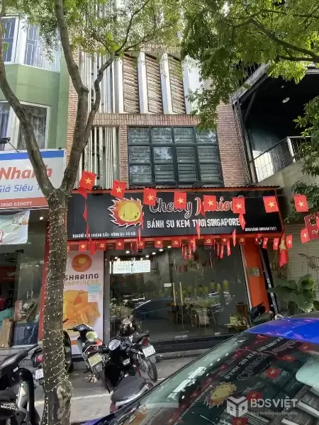 Bán nhà mặt phố Hoàng Cầu 88m² 4 tầng mặt tiền 4,2m vỉa hè rộng đang cho thuê chỉ 55 tỷ