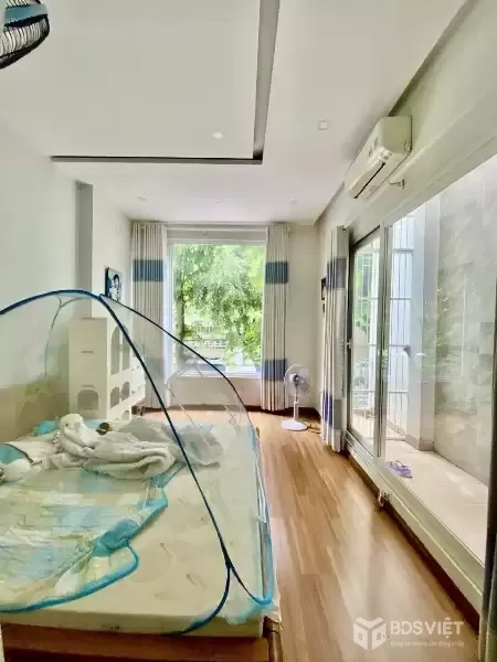 Bán nhà mặt phố Hàn Thuyên, Hải Châu, Đà Nẵng. 4 tầng, 4PN, SH. Giá 11 tỷ. LH: 0932514255