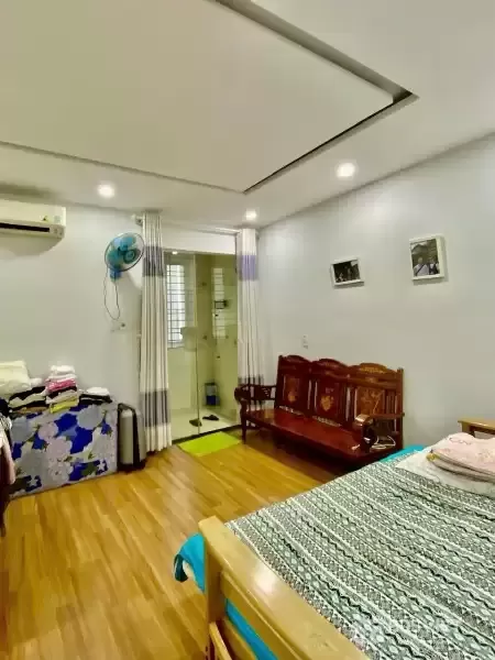 Bán nhà mặt phố Hàn Thuyên, Hải Châu, Đà Nẵng. 4 tầng, 4PN, SH. Giá 11 tỷ. LH: 0932514255