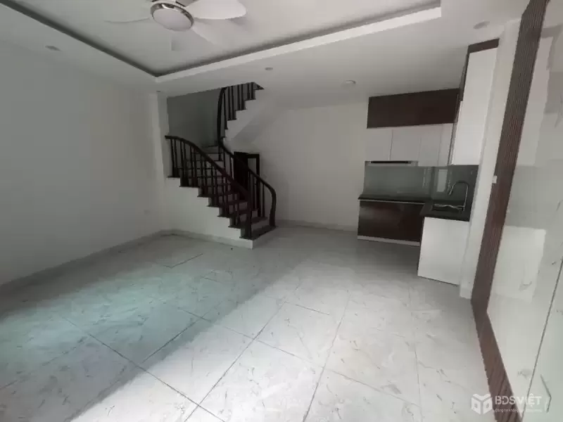 Nhà bán Mỹ Đình 38m2, 5 tầng, ngõ thoáng, tiện ích đầy đủ, giá hấp dẫn