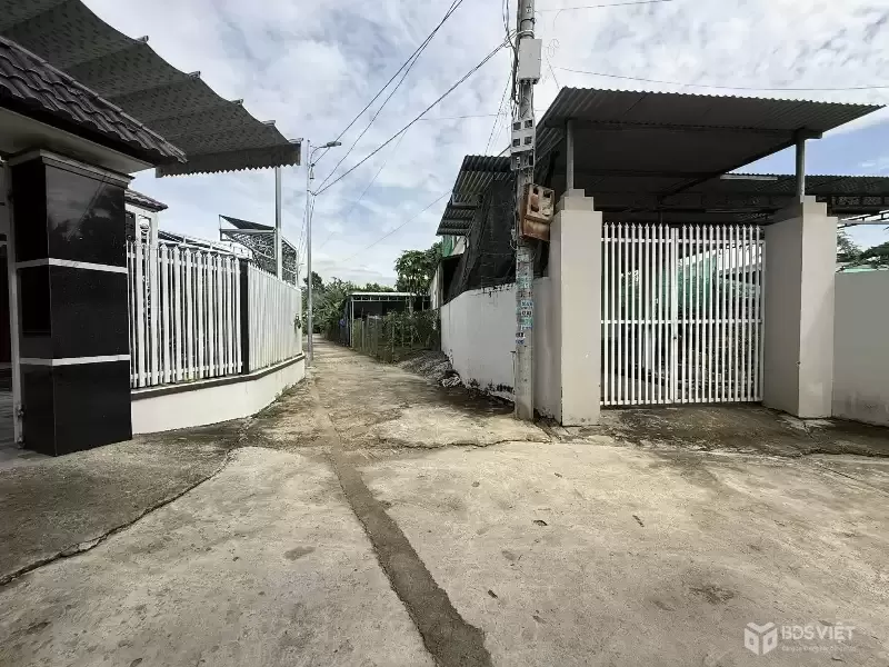 Cần bán lô đất Diên Lạc 121,7m sát bên đường nhựa Vườn Thành và đường Lạc Bình đang mở rộng sắp hoàn thiện
