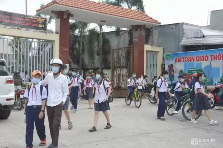 KẸT TIỀN BÁN GẤP 25X50=1250M2 ĐẤT THỔ CƯ, SHR NẰM NGAY TRUNG TÂM. GIÁ 195TR