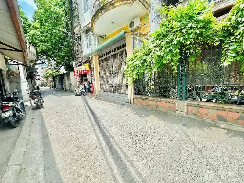 Chính chủ bán lô Ngọc Thụy Long Biên ,đất 71m2, mt 10m cực đẹp, vài bước ra đường to, giá đầu tư