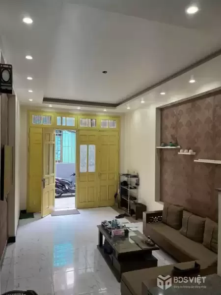 Hàng đầu tư !!! Bán gấp nhà Bồ Đề, Dân xây, Dt 45m, mt ~ 4m chỉ nhỉnh 10 tỷ
