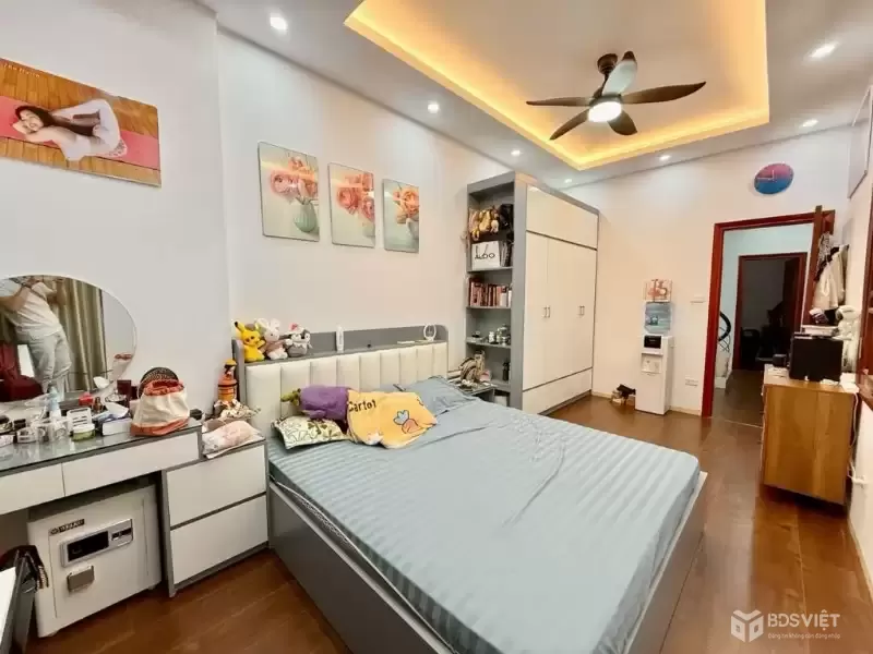 Bán nhà Nghĩa Đô 34m2, 4 tầng, gần Võ Chí Công, giá 5,4 tỷ