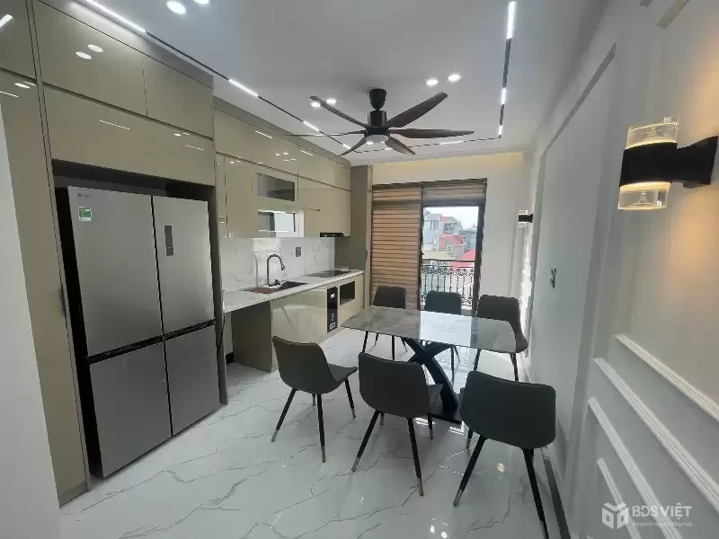 Nhà Đẹp Âu Cơ - Thang máy - 20m Oto - 7 Ngủ - nhỉnh 13 tỷ.