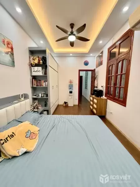 Bán nhà Võ Chí Công 37m2, 5 tầng, gần Hồ Tây, giá 5,85 tỷ