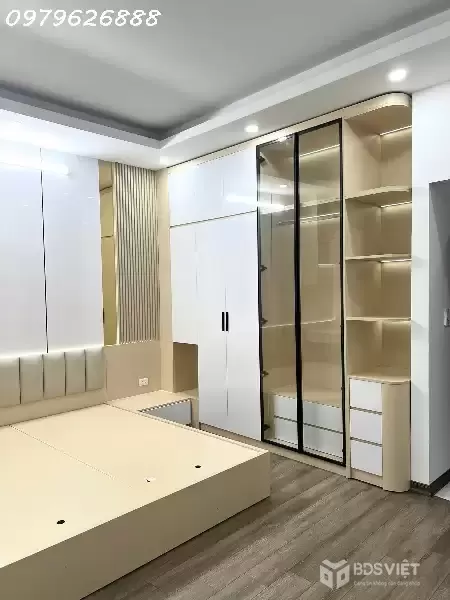 BÁN NHÀ PHỐ LÊ THANH NGHỊ – FULL NỘI THẤT – NGÕ THOÁNG – LÔ GÓC ĐẸP. 62x5T