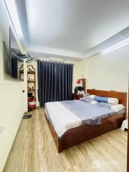 TRUNG TÂM HỌC VIÊN TÀI CHÍNH - DT42M2 - 5 TẦNG - GIẤ 6.7 TỶ - MẶT PHỐ KINH DOANH SẦM UẤT