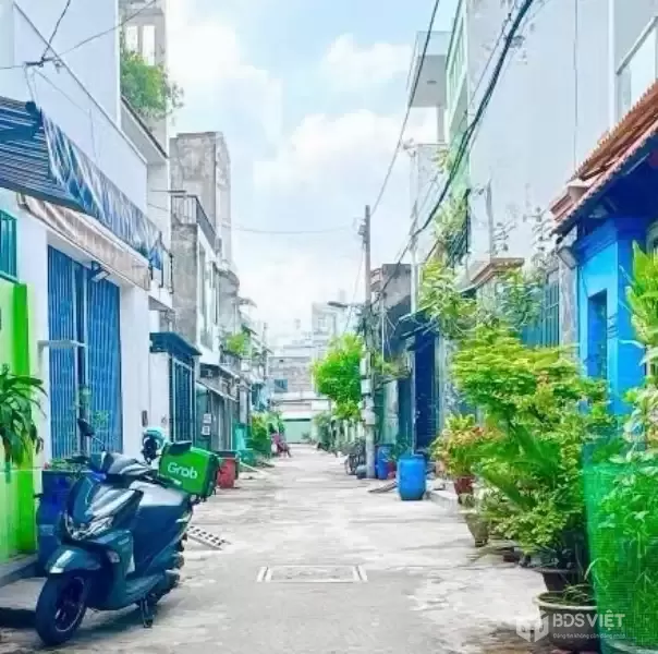 Bán nhà 2 tầng đẹp, 34m² (3.6x11), Hẻm xe tải 5m Lê Đình Cẩn, gần Aeon Mall, chỉ hơn 3 tỷ