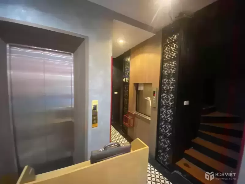 Phố cổ 2 MP Hàng Tre, Nguyễn Hữu Huân VH ko cấm đường T7&CN 100m2 5T MThiếm 5.5m chỉ 64 tỷ.