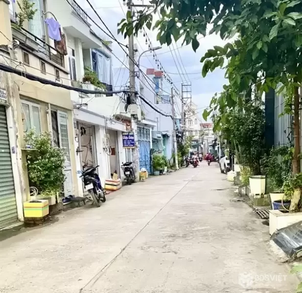 Bán nhà 2 tầng, 35m² (4x9), Xe hơi tới cửa, ĐS8, gần Aeon Tân Phú, chỉ hơn 3 tỷ