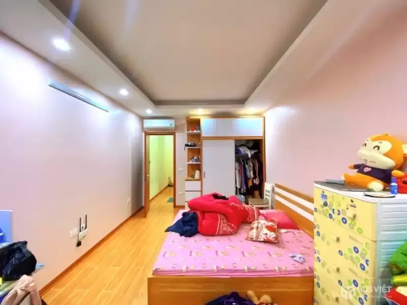 BÁN NHÀ ĐẸP TRUNG TÂM PHƯỜNG  ĐÔNG NGẠC - DT34M2 - 5 TẦNG GIÁ 6 TỶ - GẦN Ô TÔ
