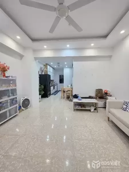 CĂN HỘ ĐƯỜNG MẠC THÁI TỔ CẦU GIẤY DT 76M-3 NGỦ 2 WC GIÁ 6,4 TỶ