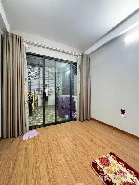 BÁN NHÀ CẦU GIẤY - PHÂN LÔ Ô TÔ TRÁNH ĐỖ TRƯỚC CỬA - NHÀ MỚI ĐẸP DÂN XÂY -  2 THOÁNG - TẶNG FULL NỘI THẤT  