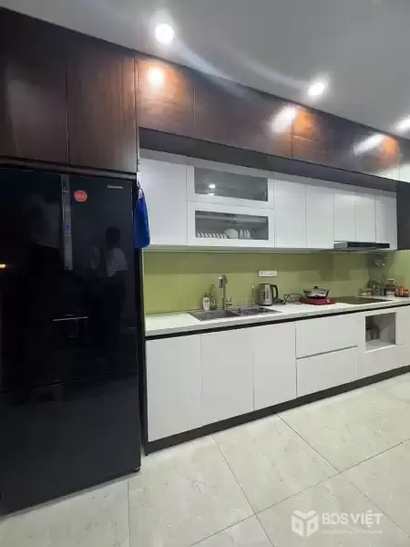 BÁN NHÀ CẦU GIẤY - PHÂN LÔ Ô TÔ TRÁNH ĐỖ TRƯỚC CỬA - NHÀ MỚI ĐẸP DÂN XÂY -  2 THOÁNG - TẶNG FULL NỘI THẤT  