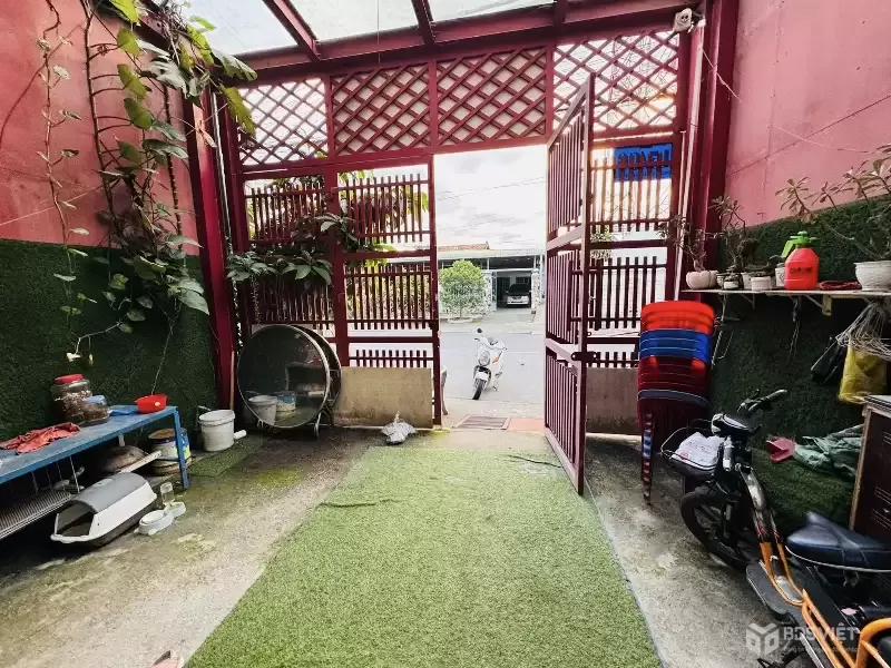 BÁN NHÀ 4 TẦNG – MẶT TIỀN KINH DOANH NGAY KÍNH NỔI DĨ AN 1 – 5x20M – 8 PHÒNG NGỦ – GIÁ NHỈNH 5 TỶ ????