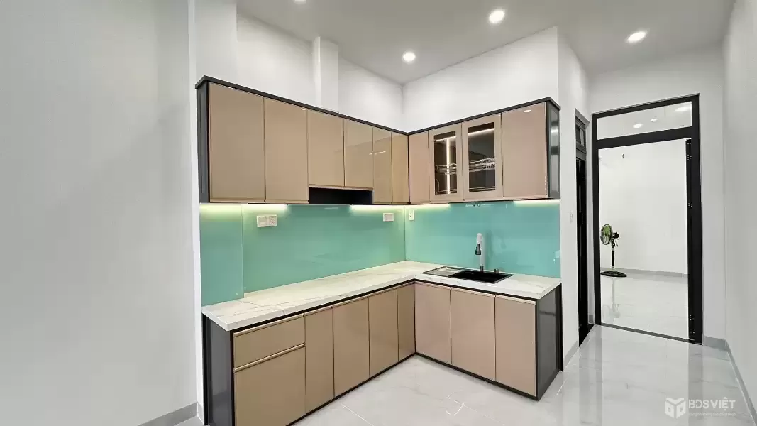Cần bán: Nhà 3 tầng mới 100%, 4PN, sổ hồng hoàn công — Hẻm 24 Lương Định Của.cách biển 3.5km