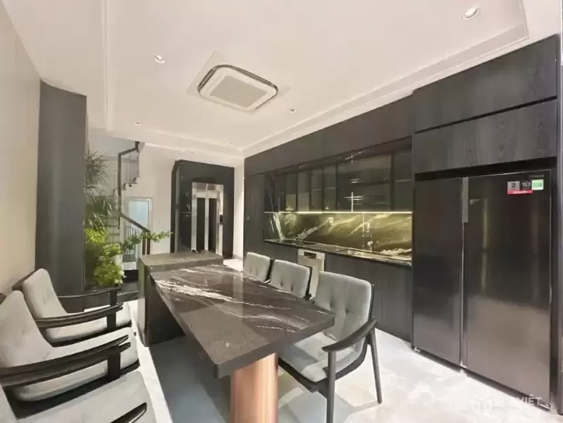 NHÀ MỚI Ô TÔ THANG MÁY NGỌC THỤY LONG BIÊN