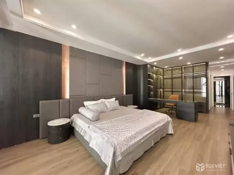 NHÀ MỚI Ô TÔ THANG MÁY NGỌC THỤY LONG BIÊN
