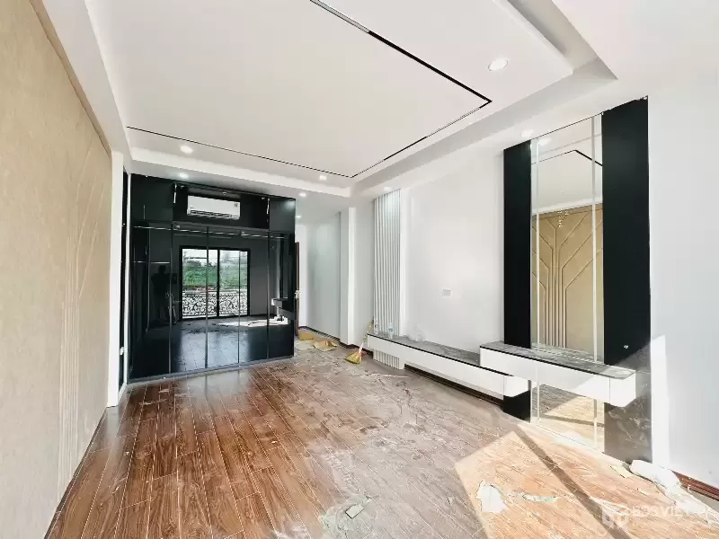 Bán nhà Bát Khối, Long Biên , thang máy