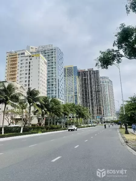 Bán gấp đất vàng mặt tiền Phạm Văn Đồng, 125m²,  ngang 5m, chỉ 31 tỷ