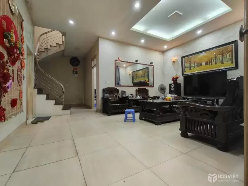 Đất phố Hoàng Tăng Bí 145m2, MT 5.8m, ô tô tránh, giá 22.8 tỷ
