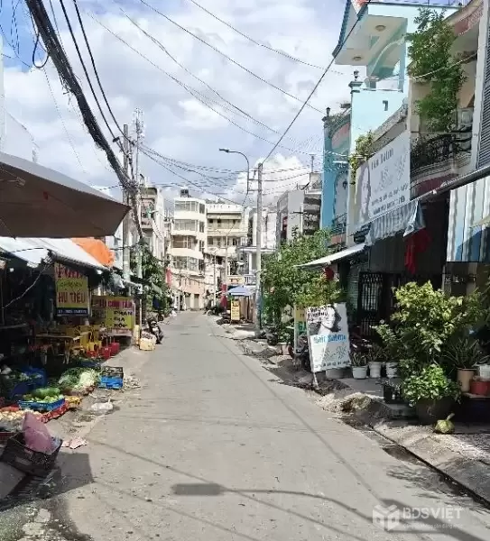 Bán nhà mặt tiền đường, 3 tầng 60m2, Ngay Tên Lửa, Kinh Dương Vương, chỉ hơn 4 tỷ