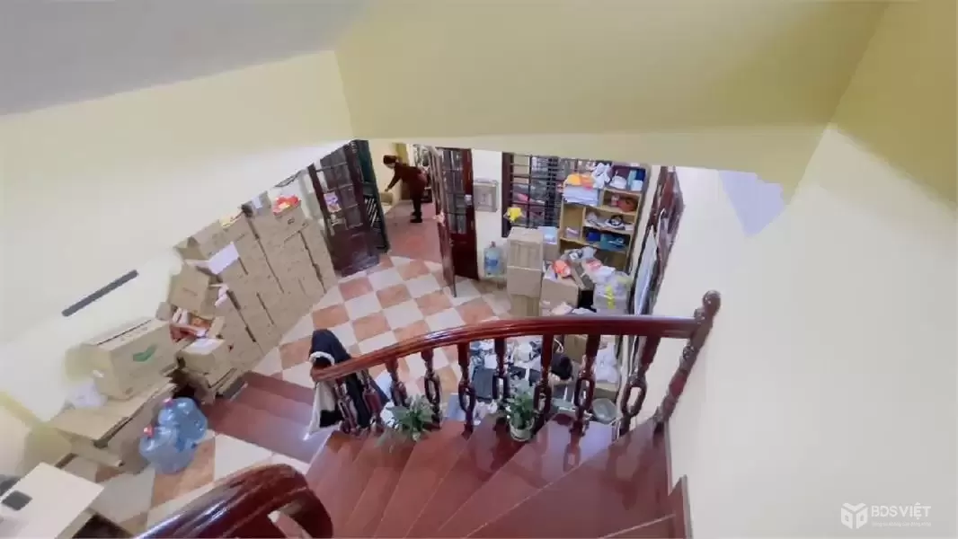 Nhà lô góc mặt phố Hoàng Quốc Việt, mặt tiền 6.8m, kinh doanh mọi loại hình