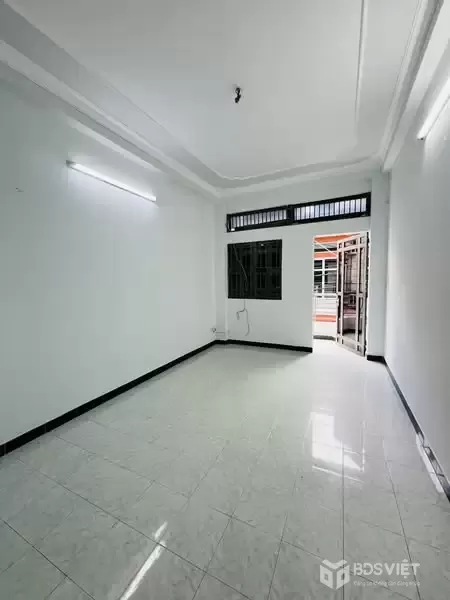 Nhà  Mặt Tiền Nghĩa Hoà Phường 6 Quận Tân Bình Cũ.