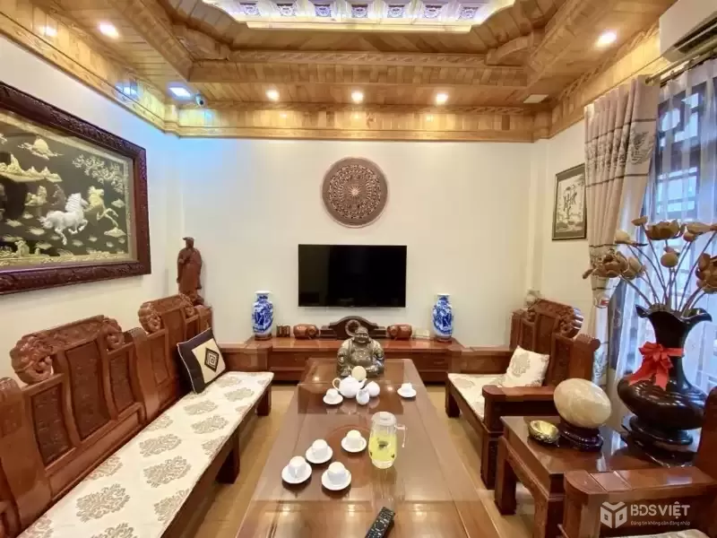 Mặt phố Hoàng Quốc Việt, lô góc, ô tô tải tránh, giá cực tốt