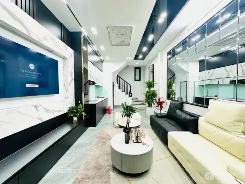 VÕ CHÍ CÔNG 32M GIÁ 8,25 TỶ,DÂN XÂY ,PHÂN LÔ,BA GÁC ĐỖ CỬA,FULL NỘI THẤT