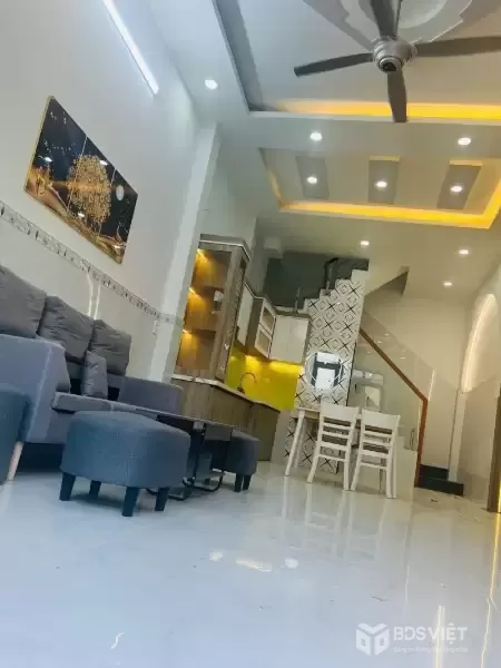 Chỉ Hơn 4 Tỷ - Lê Văn Quới - 2Pn - Đường 4M - Nhà Đẹp Ở Ngay